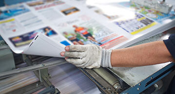 Print operator proofing a large print product